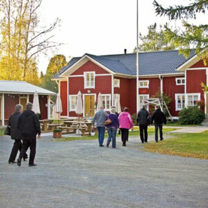 Punaisen tuvan Viinitila, viinimyymälä ja tilausravintola